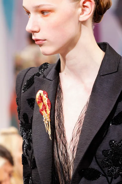 Look 33
